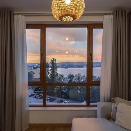 Marina Apartment-2bdr At South Bay Complex *