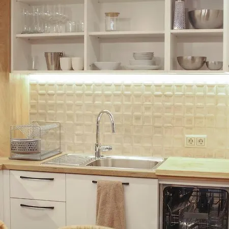 Marina Apartment-2bdr At South Bay Complex